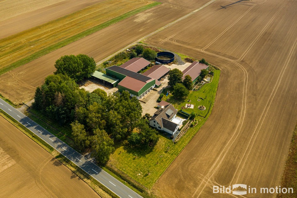 Luftbildservice Drohnenservice Immobilien Bauernhof Grundstueck Drohnenbild Luftbilder